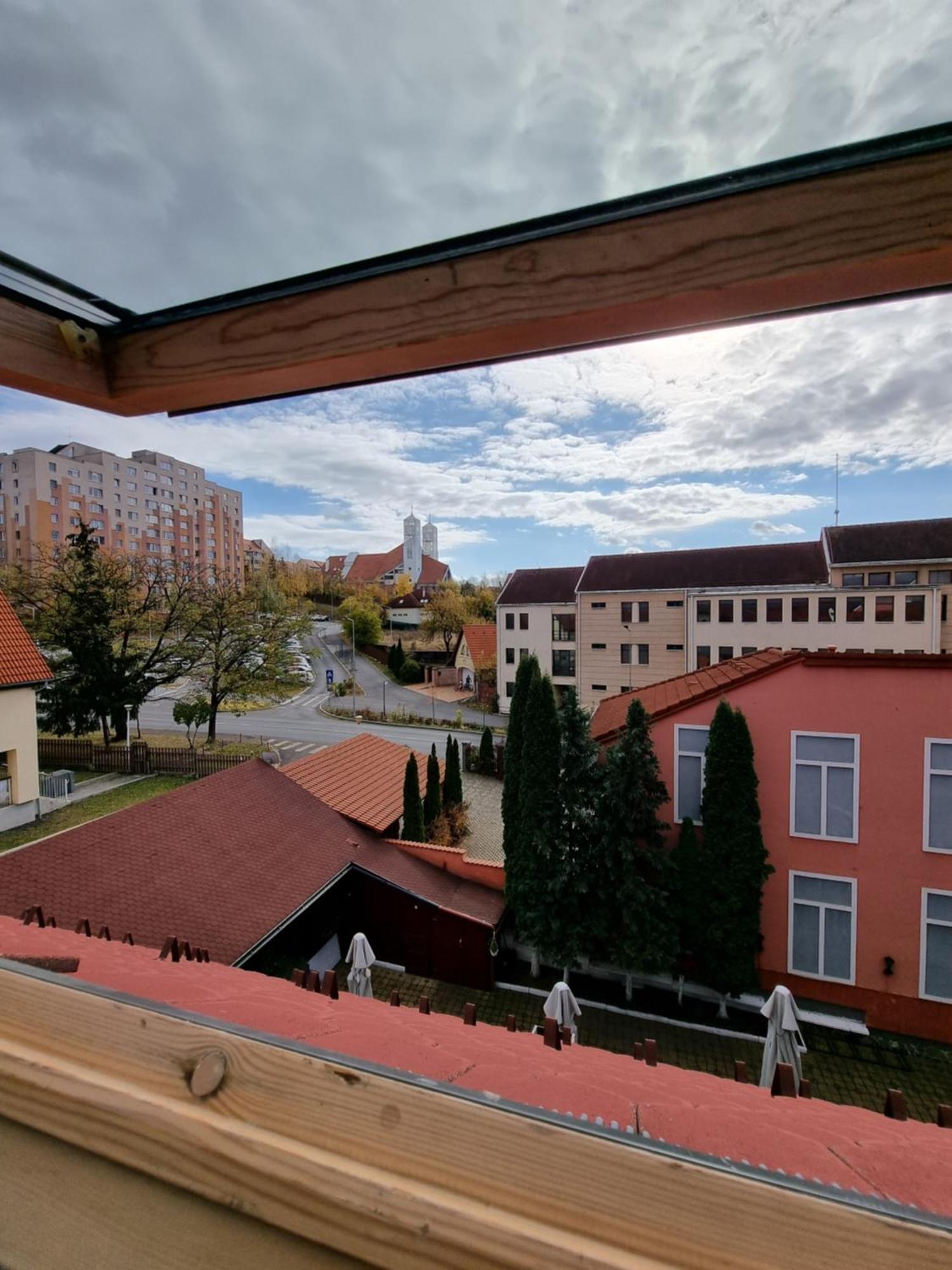 Pensiunea Korona And Restaurant М'єркуря-Чук Екстер'єр фото