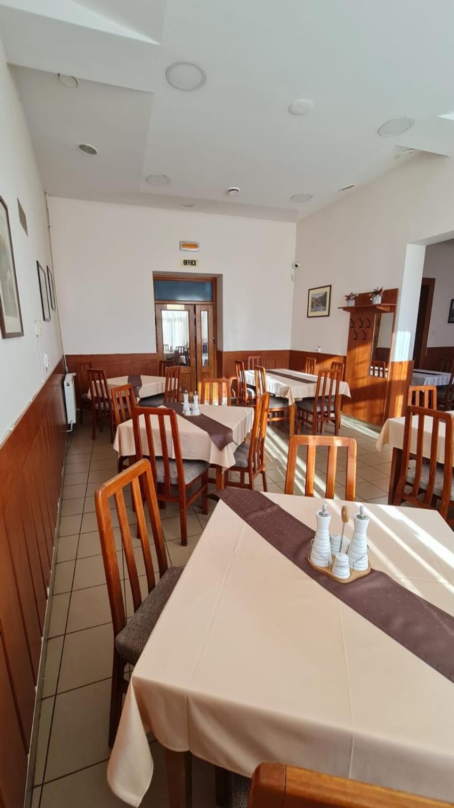 Pensiunea Korona And Restaurant М'єркуря-Чук Екстер'єр фото