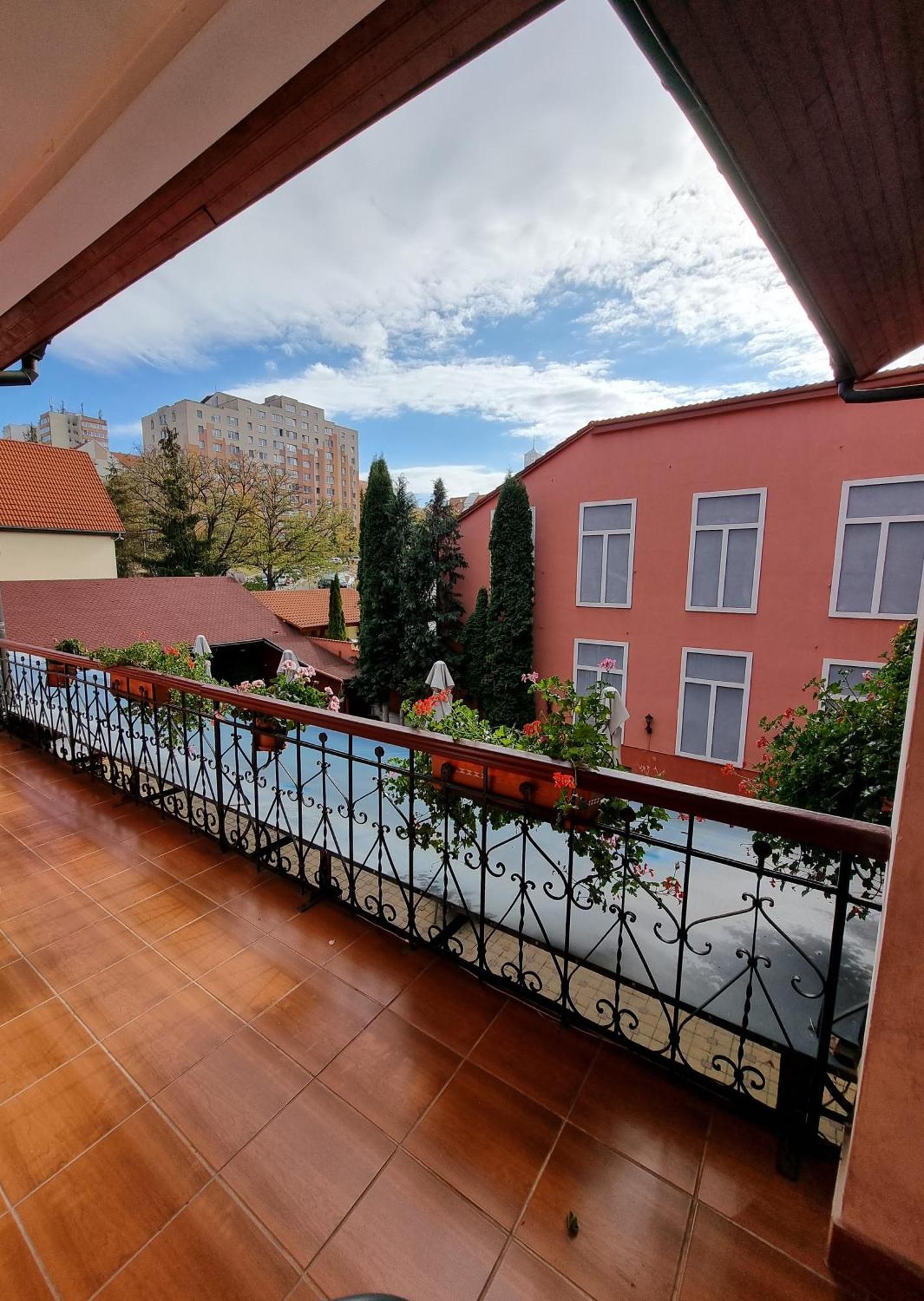 Pensiunea Korona And Restaurant М'єркуря-Чук Екстер'єр фото